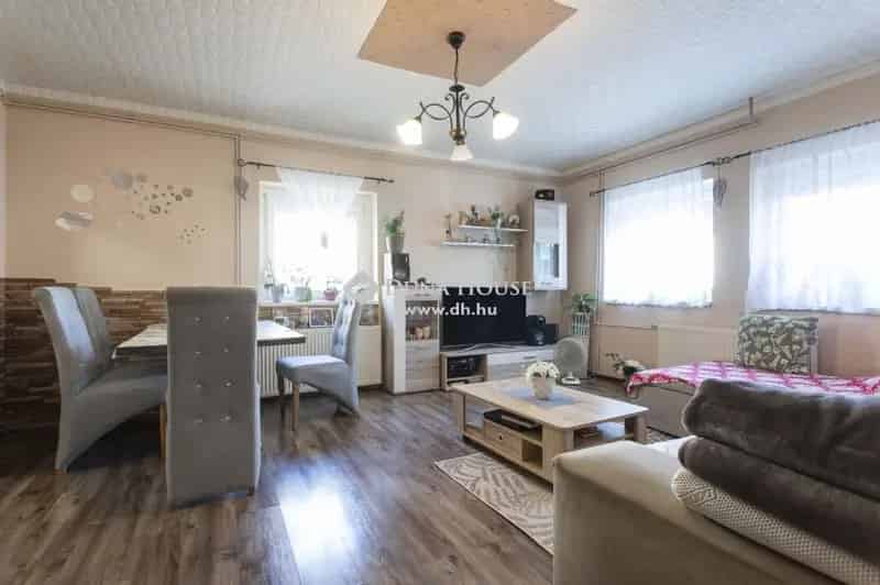205 m2-es családi ház eladó Szentkirályszabadján