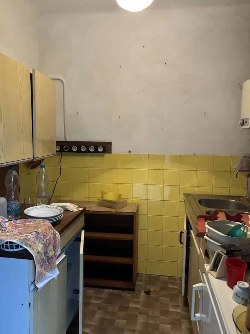 Felujitando teglahaz csendes csaladhazasi uvezeben