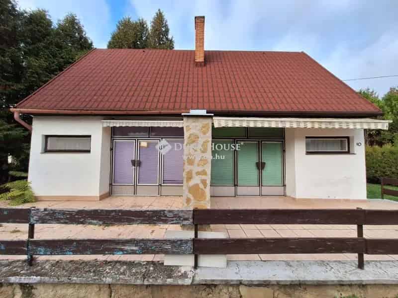 Balatonberényi Felújítandó Nyaraló Eladó - Strand Közelében