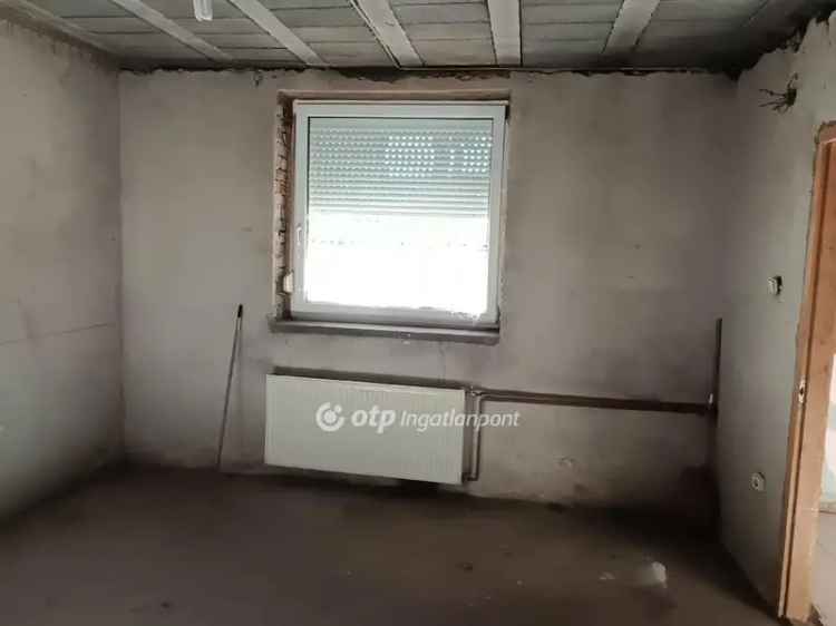 Dunaharaszti Ikerház Eladó 106 m2 4 Szoba Felújítandó
