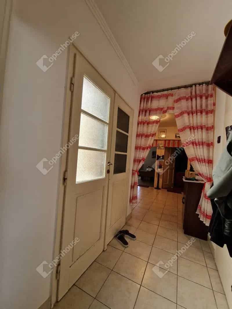 Ház Kiadó , Komáromi járás, Dunántúl