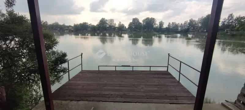 Cegléd IV tó 26nm-es Horgásztanya Nyaraló Eladó