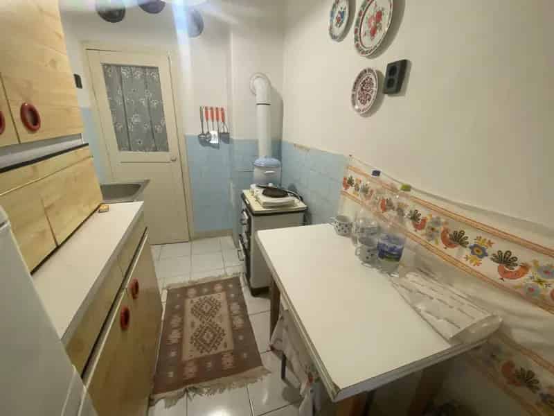 Budakeszi 31 nm-es lakás saját kertrésszel eladó