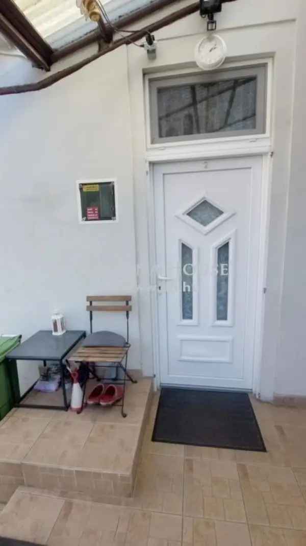 Budapest 15 Kerulet 2 szobas kertes lakas elado