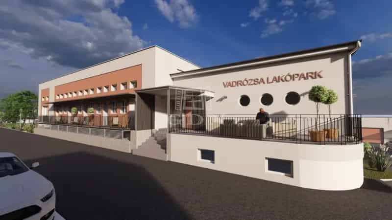 Vadrozsa Lakopark Magas Minosegu Otthonok Sosto Teruleten