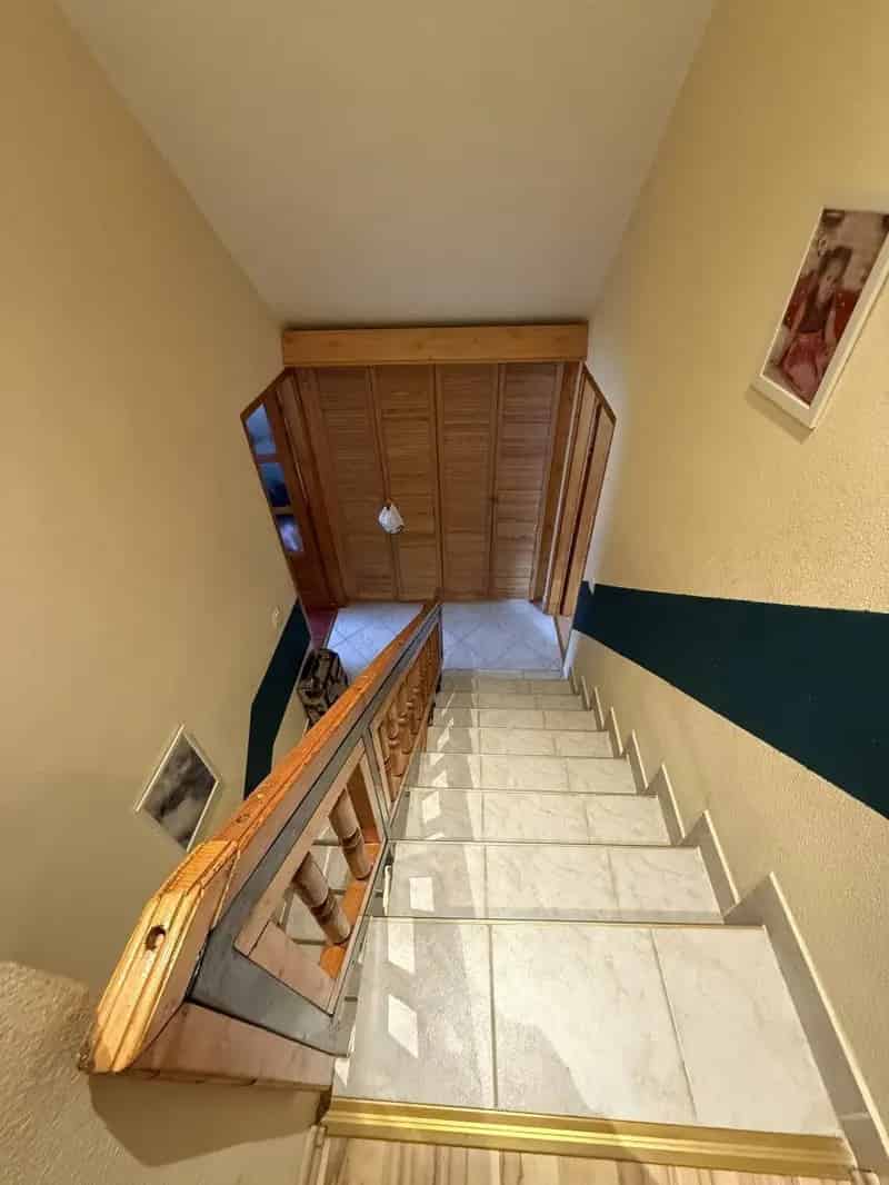 Bicskei családi ház eladó üzleti lehetőséggel