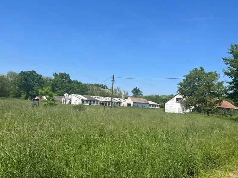 Kálmáncsai Telephely Eladó - 26000 m2 - Pulykafarm