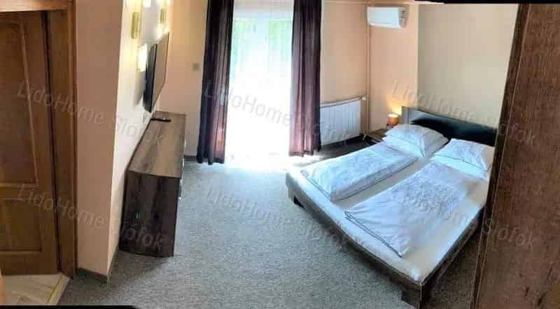 Siofok Fokihegy Családi Haz Panzió 10 Szoba 7 Fürdőszoba