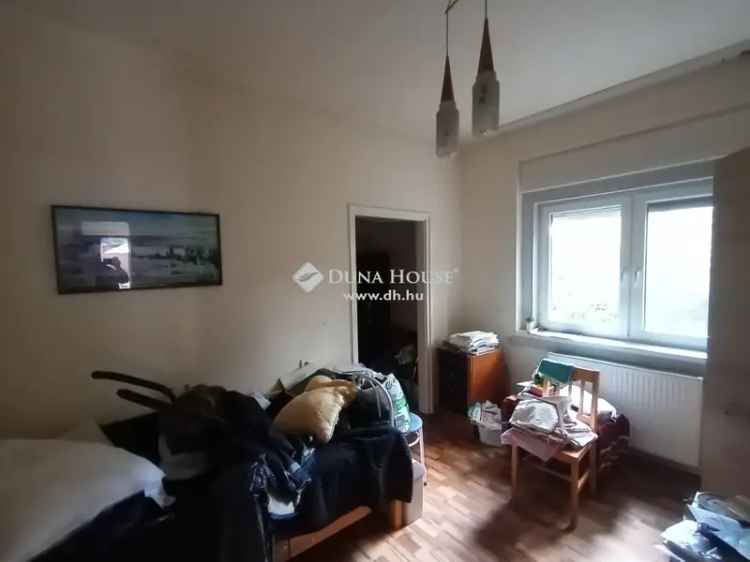 136m2-es 5 szobás kétgenerációs ház Gyömrőn