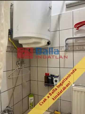 Wekerle telepen 45 nm-es 2 szobás lakás eladó