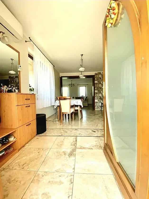 Luxus családi ház és ipari csarnok eladó Szegeden