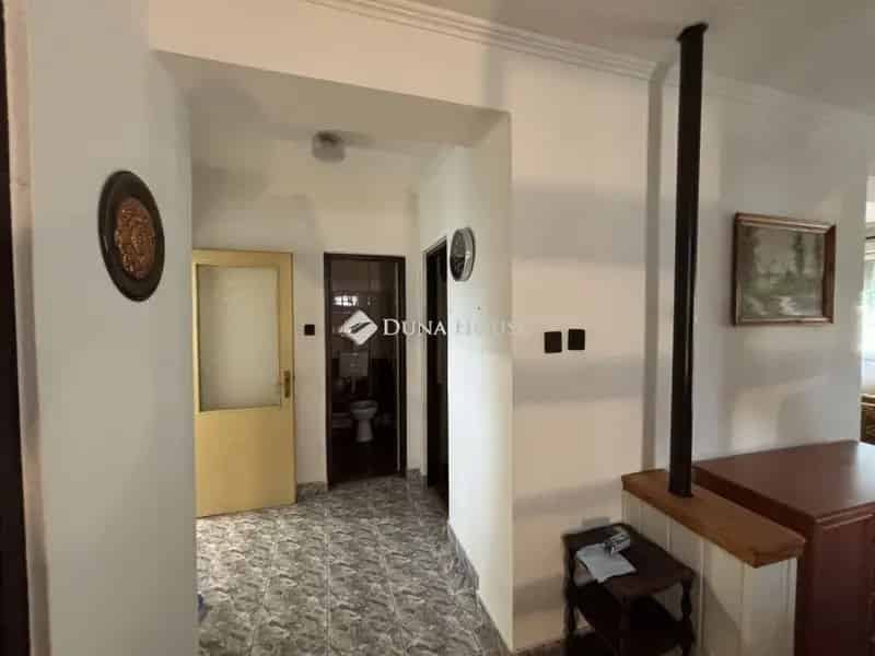 140m2 Családi ház eladó Lábatlanon - Garázs - Padlófűtés
