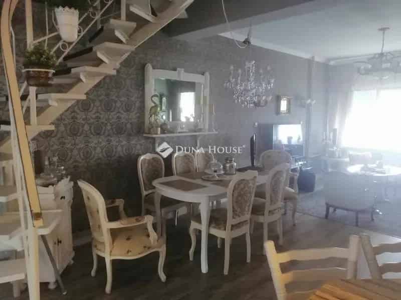160 nm-es felújított családi ház Vasváron eladó