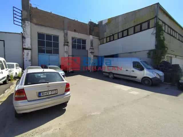 Eladó ipari épületegyüttes Budapest XVII kerületben 1996 m2