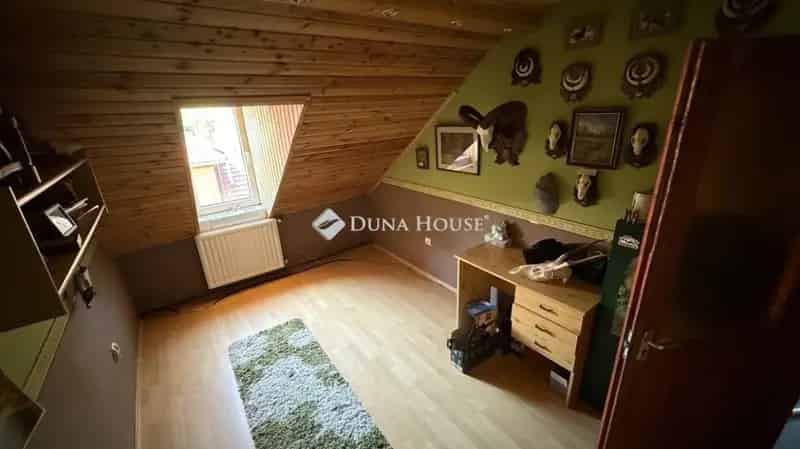 185 m2-es családi ház Edelényben - 4 szoba, garázs