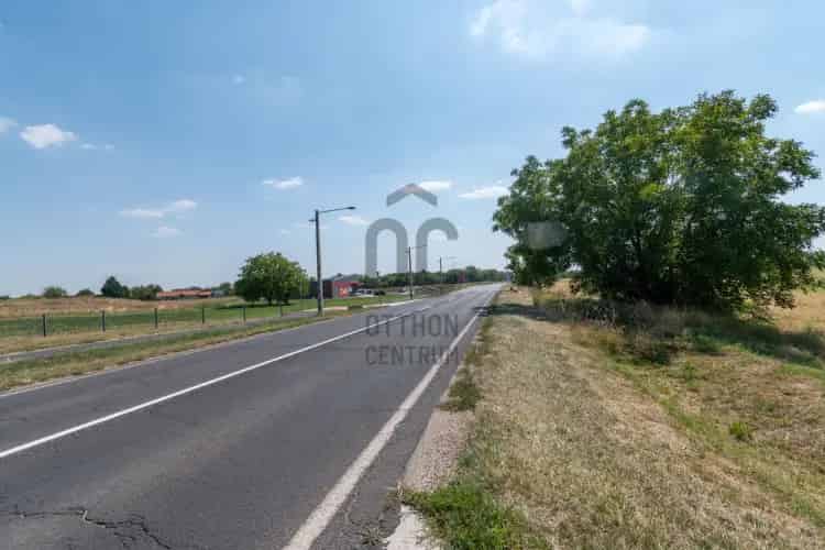 Polgárdi eladó telek 5317 nm 16m utcafront