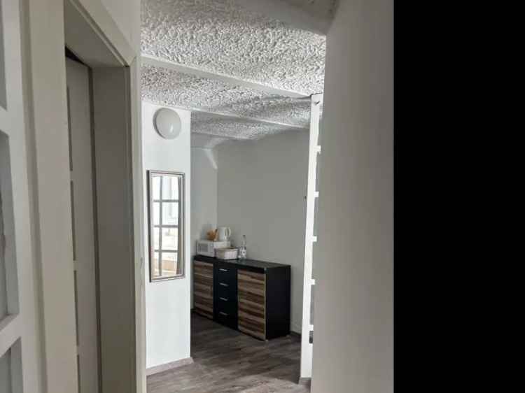 Felujitott Utcai Bejaratos Uzlethelyiseg Elado 3 Kerulet