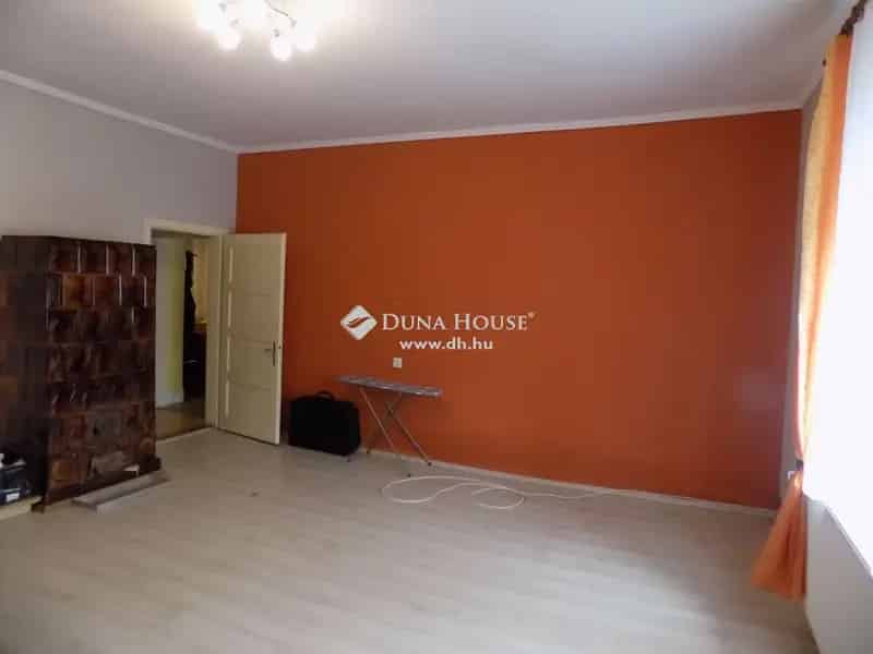 1690 nm-es telken eladó 225 nm-es családi ház Felsőszölnökön