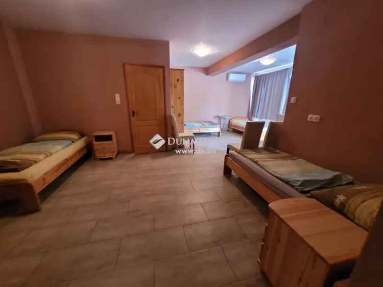 Felujitott Davodi csaladhaz kiadasra vagy tobb generacios otthonnak