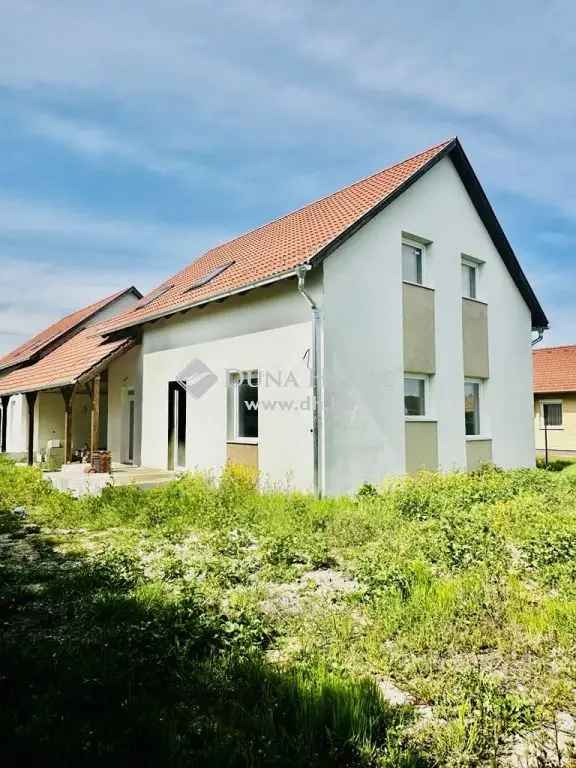 Ház Eladó , Délegyháza, Közép-Magyarország