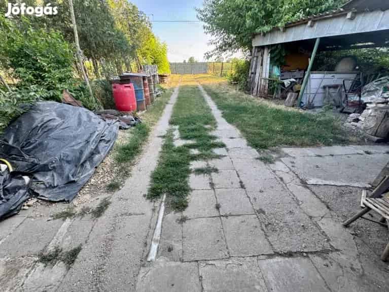 Kardos tanya eladó 128nm 3 szoba garázzsal és szántófölddel