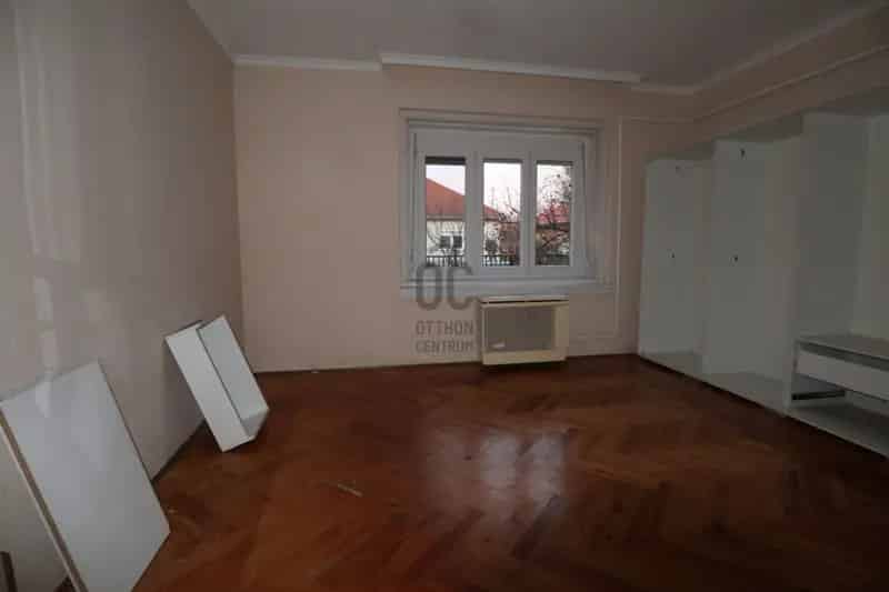 Kecskemét Petőfiváros 70 nm-es 2 szobás házrész eladó