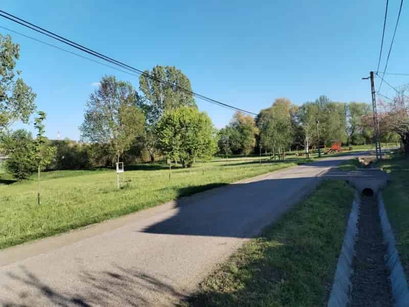Felujitott 2 szobas csaldi haz Kisbagyonban elado