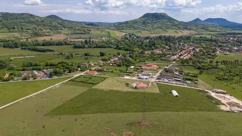 Telek Tapolcán panorámás kilátással