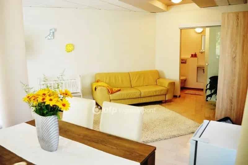 Gyulai Apartmanház Eladó 260nm 5 Szoba Dupla Garázs Szauna