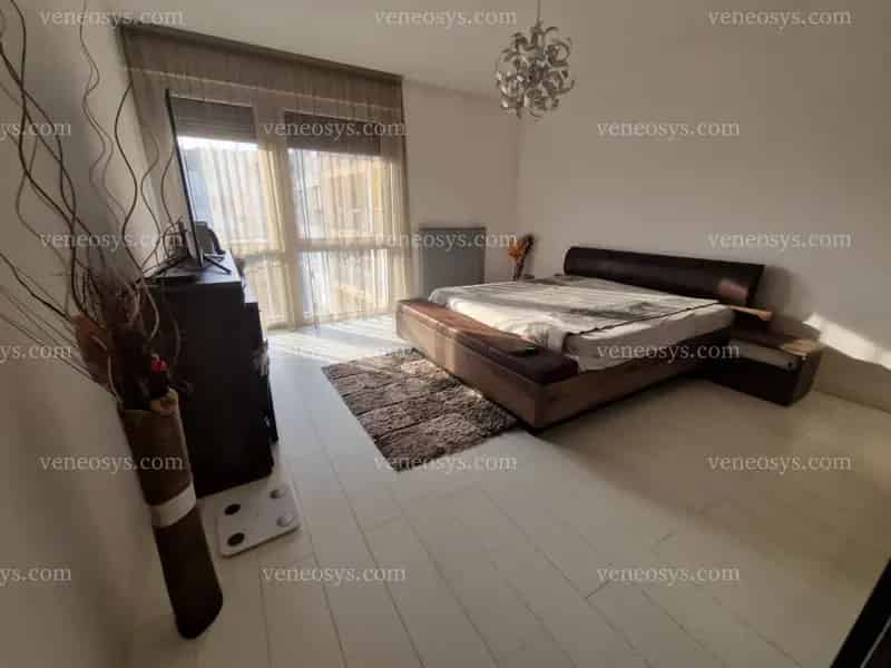 Luxus Penthouse Lakás Miskolcon - 98m² + 64m² Terasz - Garázs