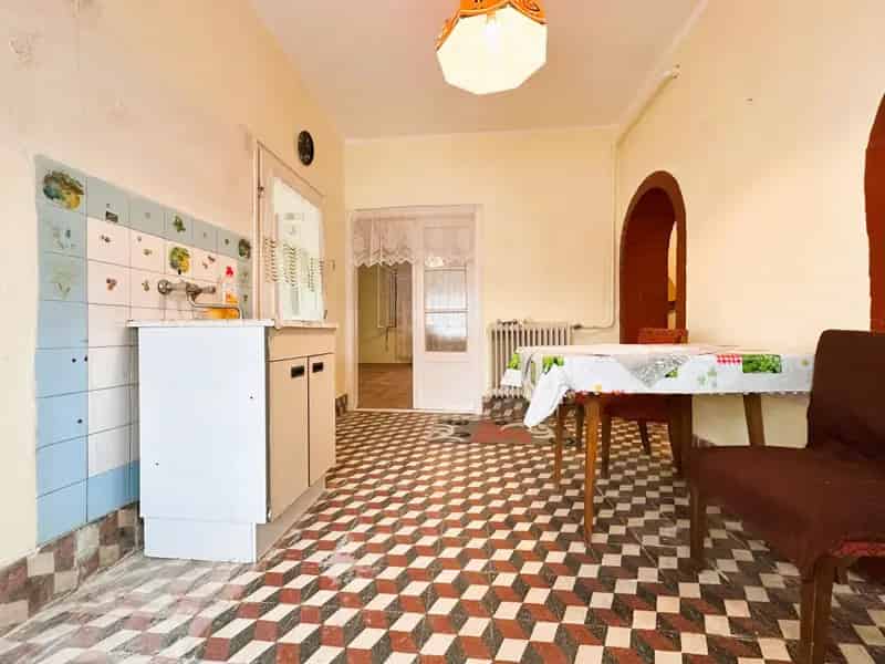 Sarkadi családi ház eladó - 87 m2, 2 szoba, nagy telek