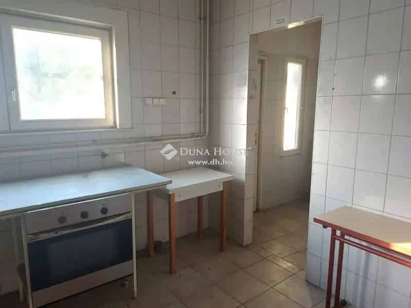 Étterem eladó 52-es főút mentén 4802 nm telken