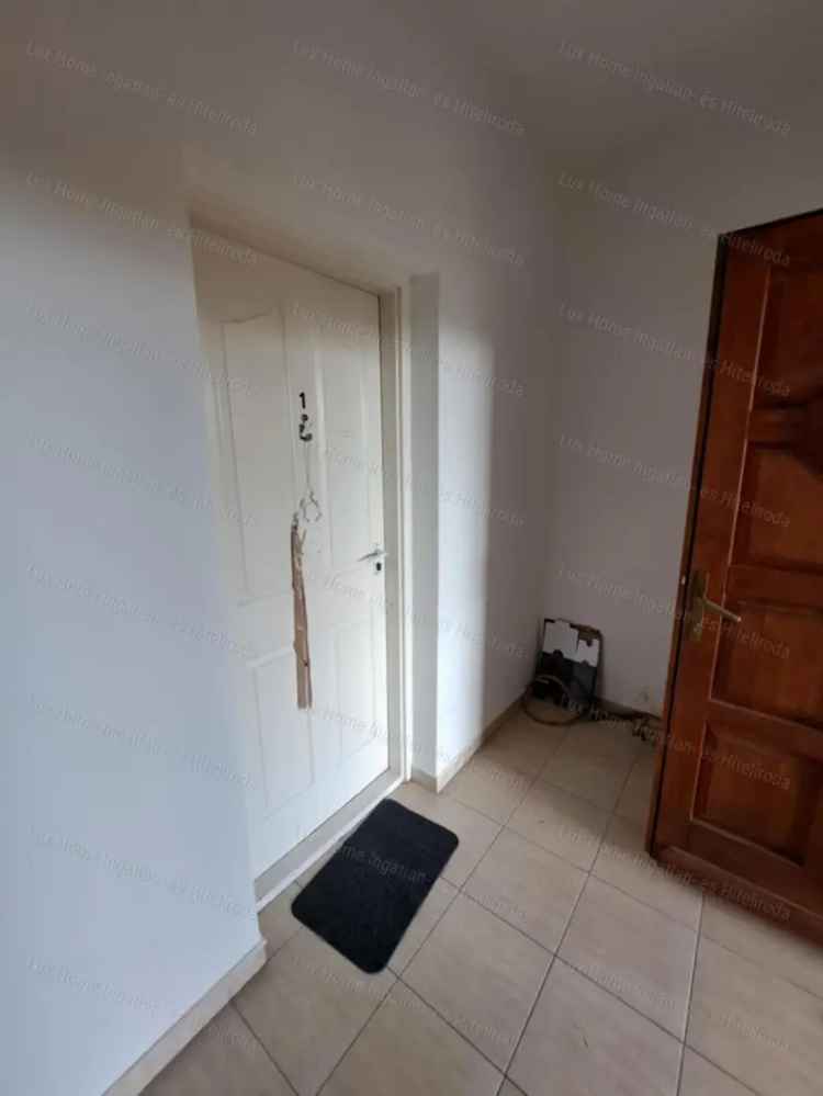 Komáromi családi ház eladó 3 külön lakással 728m2 telekkel