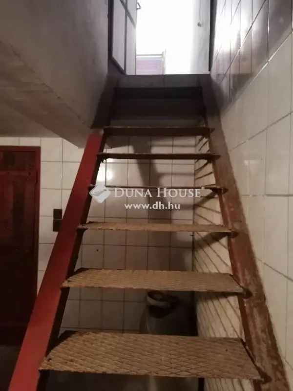 Panorámás ház eladó Bonyhádon 990m2-es telken