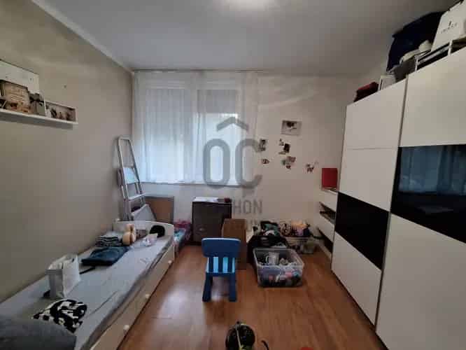 Szekszárdi eladó lakás 54 nm 2 szoba terasszal H505740