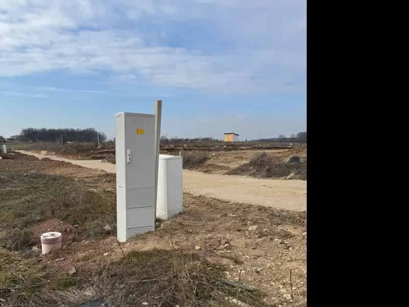 Eladó ikerház Szentkirályszabadján 85 m2 garázzsal és telekkel