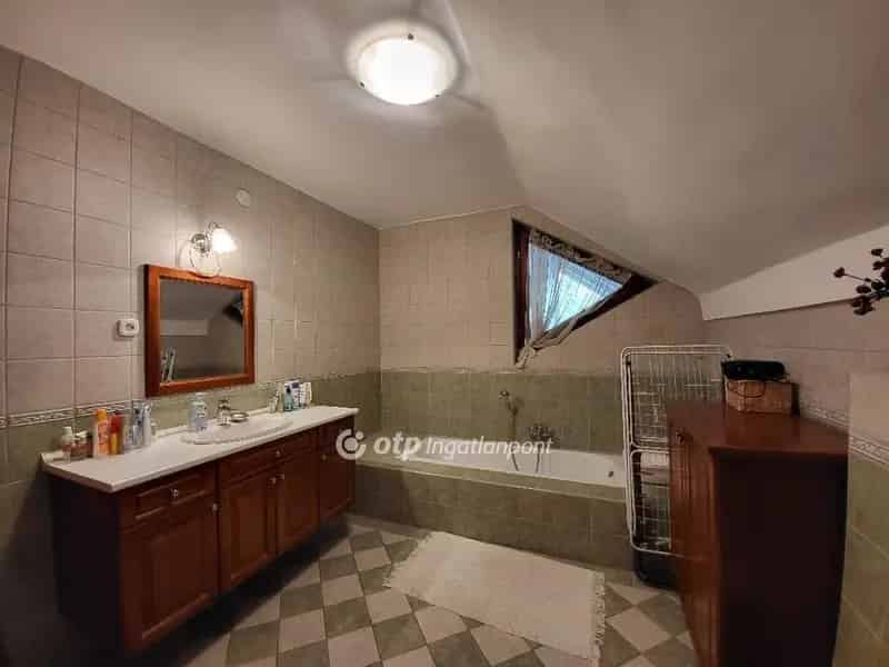 Frankhegyi családi ház eladó 287 m2 1158 m2 telekkel