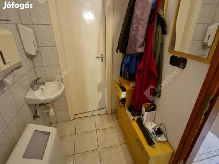 Nagykanizsa Elado Üzlethelyiseg Lakassal Befektetes