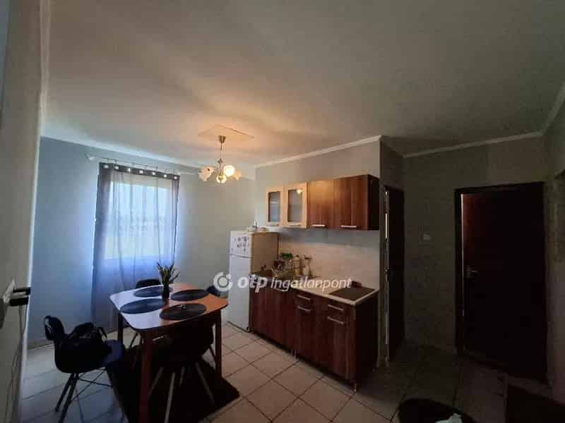 Kompolti családi ház eladó 800m2-es telken