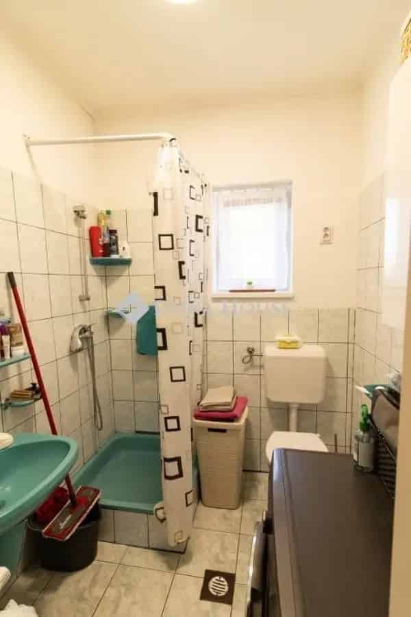 Tokodon felújított családi ház eladó 2 külön bejárattal