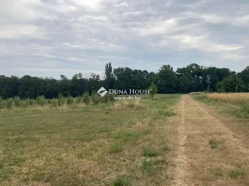 Panorámás telek eladó Ürömön 3264 nm Má-1 besorolás
