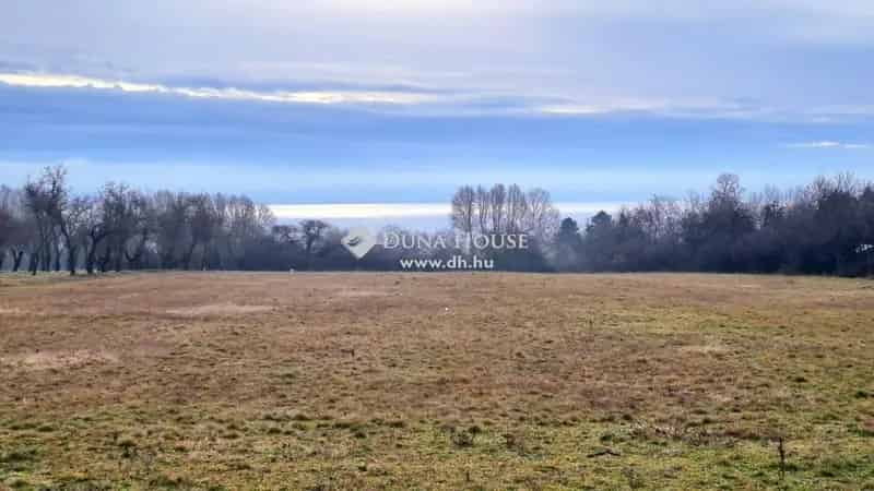 Balatoni panorámás telek Zánkán - 23 ha - minden közművel