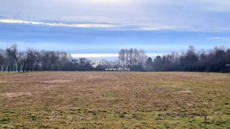 Balatoni panorámás telek eladó Zánkán minden közművel