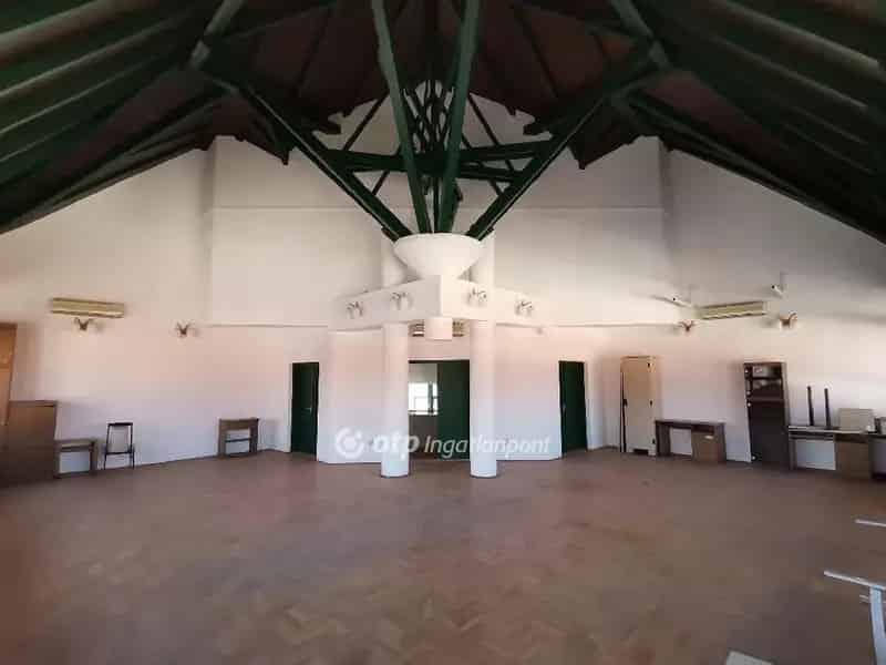 Békéscsaba Belváros Irodaház Eladó 1345 m2