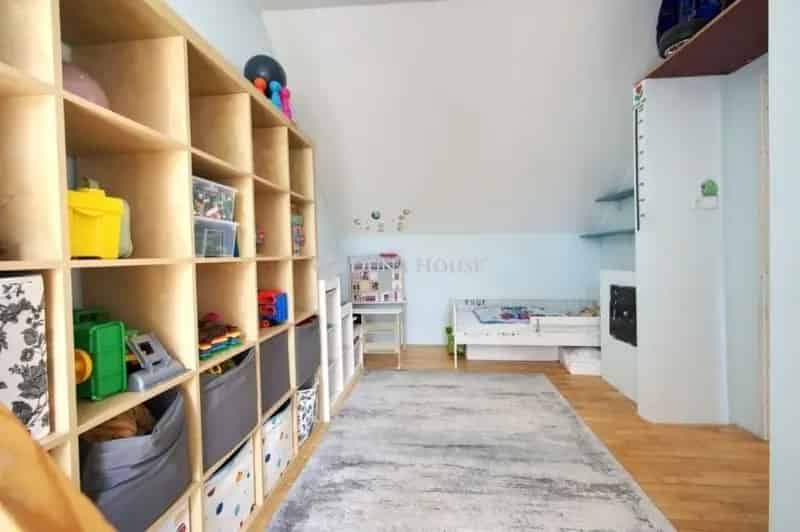 Budakeszi családi ház eladó - 4 szoba, gázfűtés, kertkapcsolatos szoba