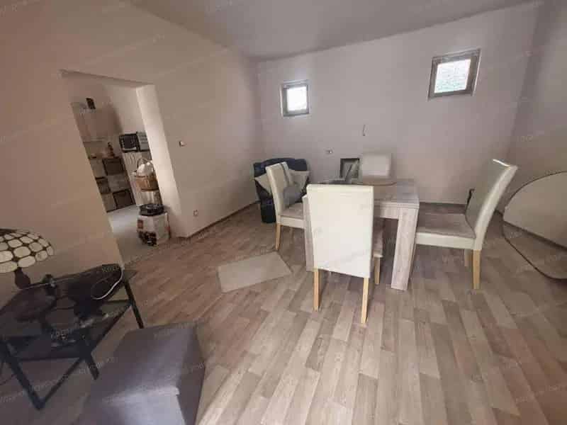 80 m2-es családi ház eladó Szákszendben