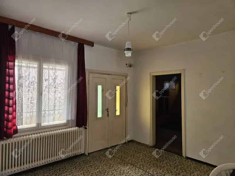 Felújítandó családi ház Veszprémvarsányban 2000m2 telken