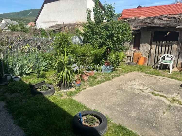 Eladó házrész Piliscséven
