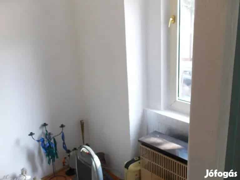 Kiskunmajsa Belváros 41nm-es Kertkapcsolatos Lakás Eladó