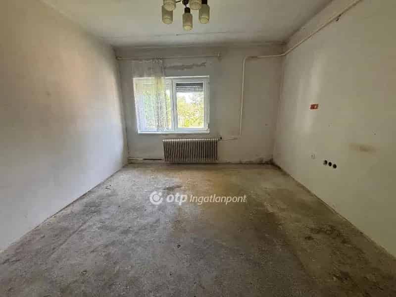 111 m2-es 3 szobás ház Tét, Győr-Moson-Sopron